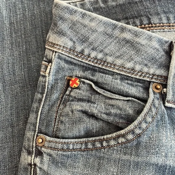 Hudson Jeans - Picture 3 of 9